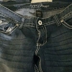 Capri length distressed Ariya Jeans size 11/12
